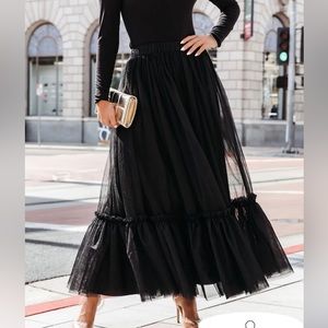 Tulle maxi skirt black size small NWT